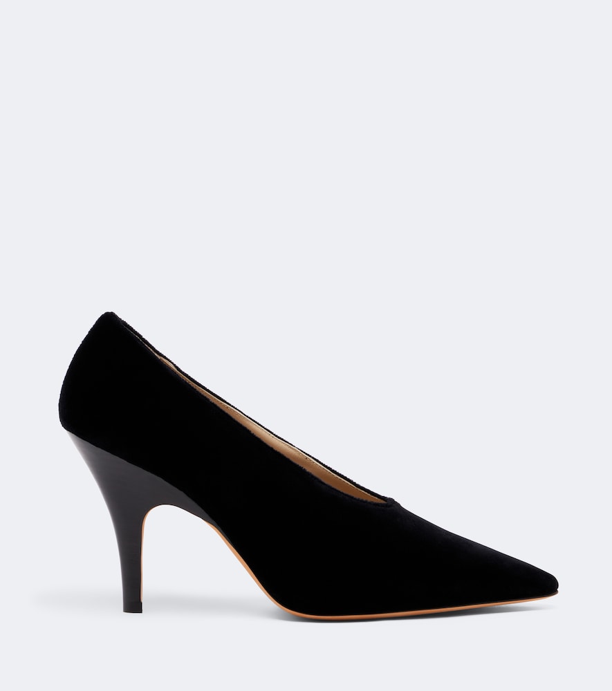 Le Monde Béryl Petra Velvet Pumps