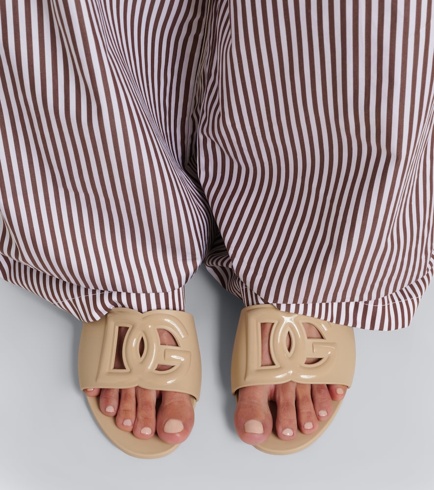 Dolce & Gabbana DG rubber slides