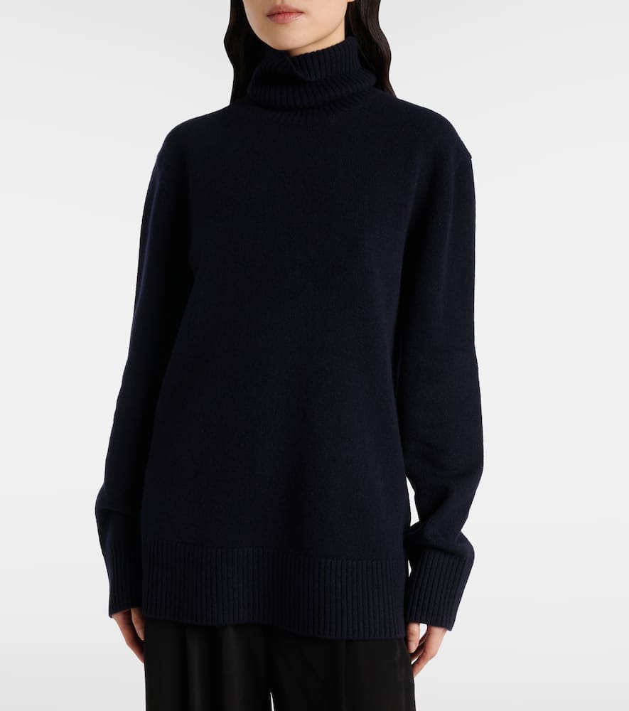 Totême Cashmere Turtleneck In Blue