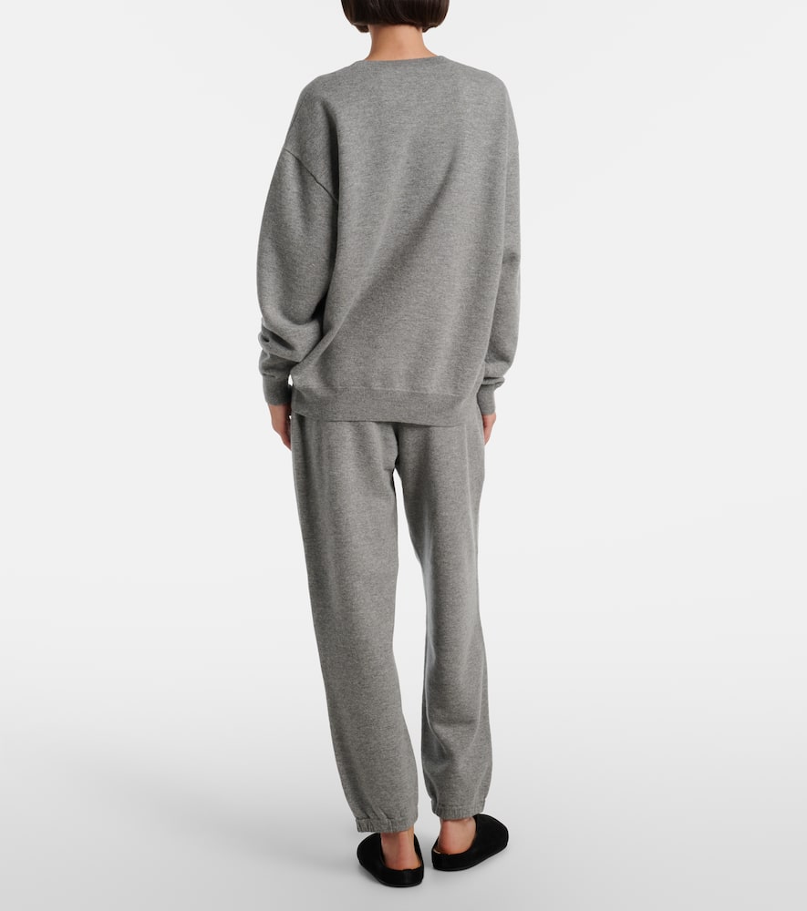 The Row Leora Cashmere Sweater In Gray