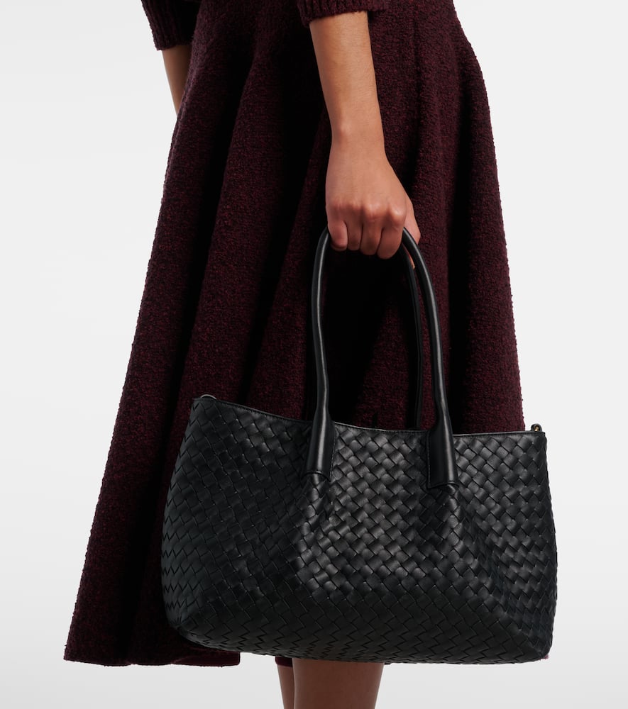 Bottega Veneta Pinacoteca Small Reversible Leather Tote Bag In Black