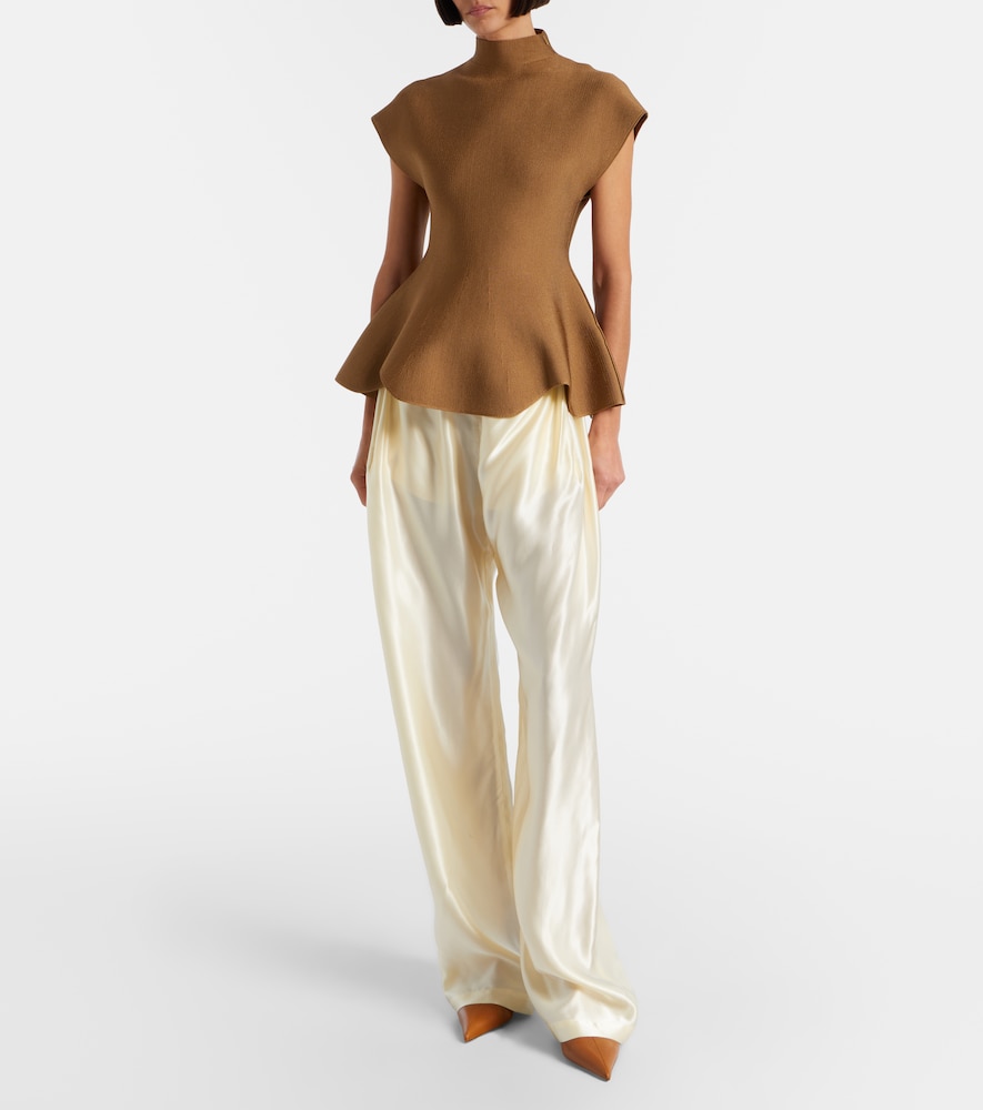  Khaite Khaite Rohen Satin Wide-leg Pants 