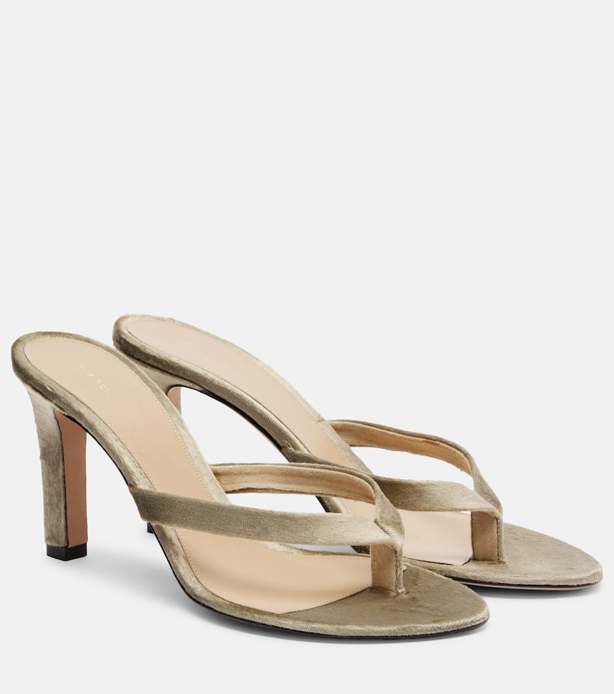 The Row Sacha Leather Thong Sandals In Gold