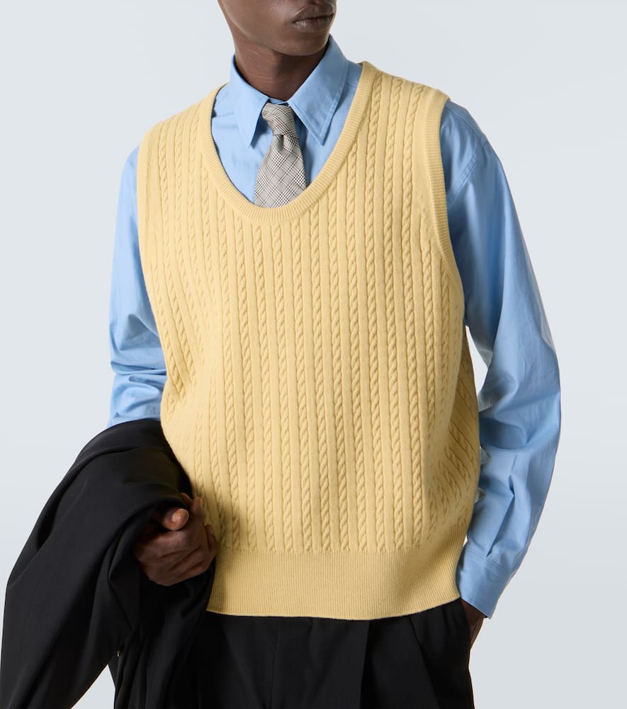 Auralee Cable-knit Wool Vest In Yellow