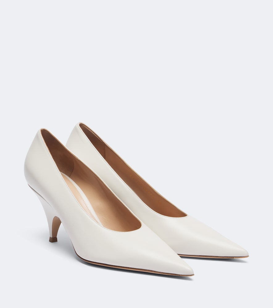 Slingback-Pumps aus Leder