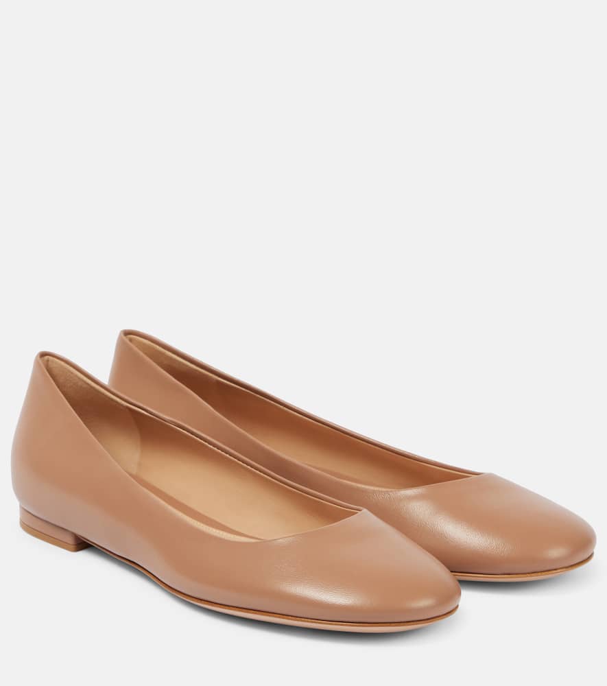 Gianvito Rossi Leather Ballet Flats In Neutrals