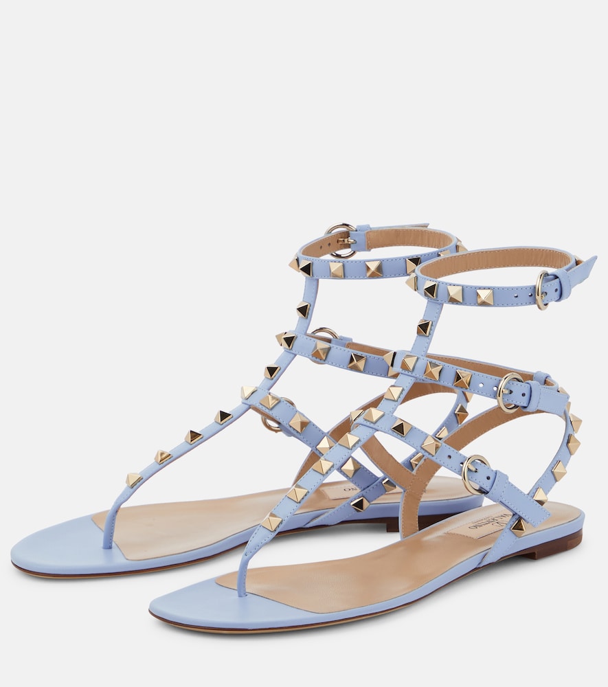 Garavani Rockstud Leather Thong Sandals