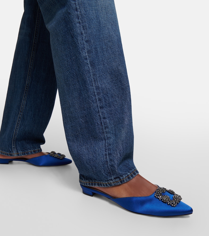  Manolo Blahnik Manolo Blahnik Slippers Hangisimuflat Aus Satin Mit Kristallen 