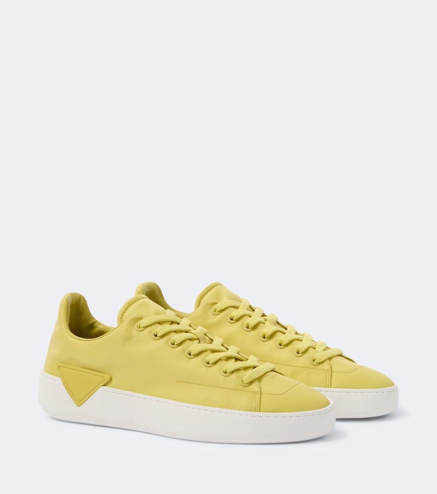 Prada Baskets Court en Re-Nylon 750 €