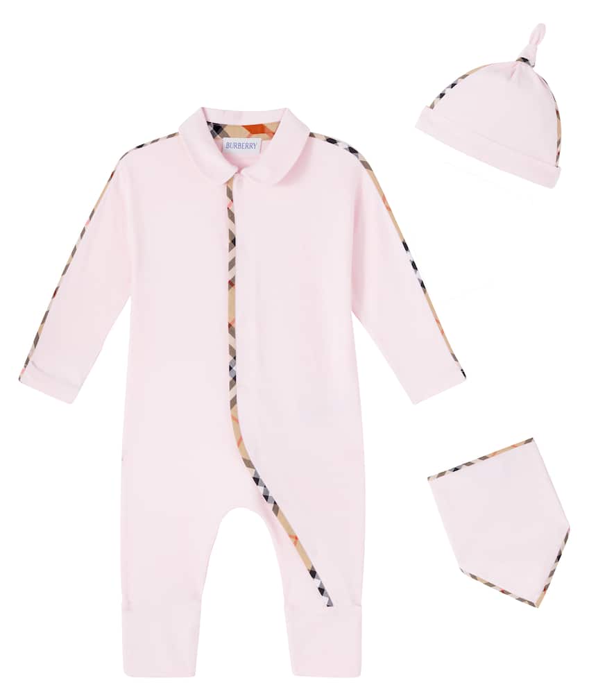 Burberry Baby Cotton-blend Beanie, Bib, And Onesie Set In Pink