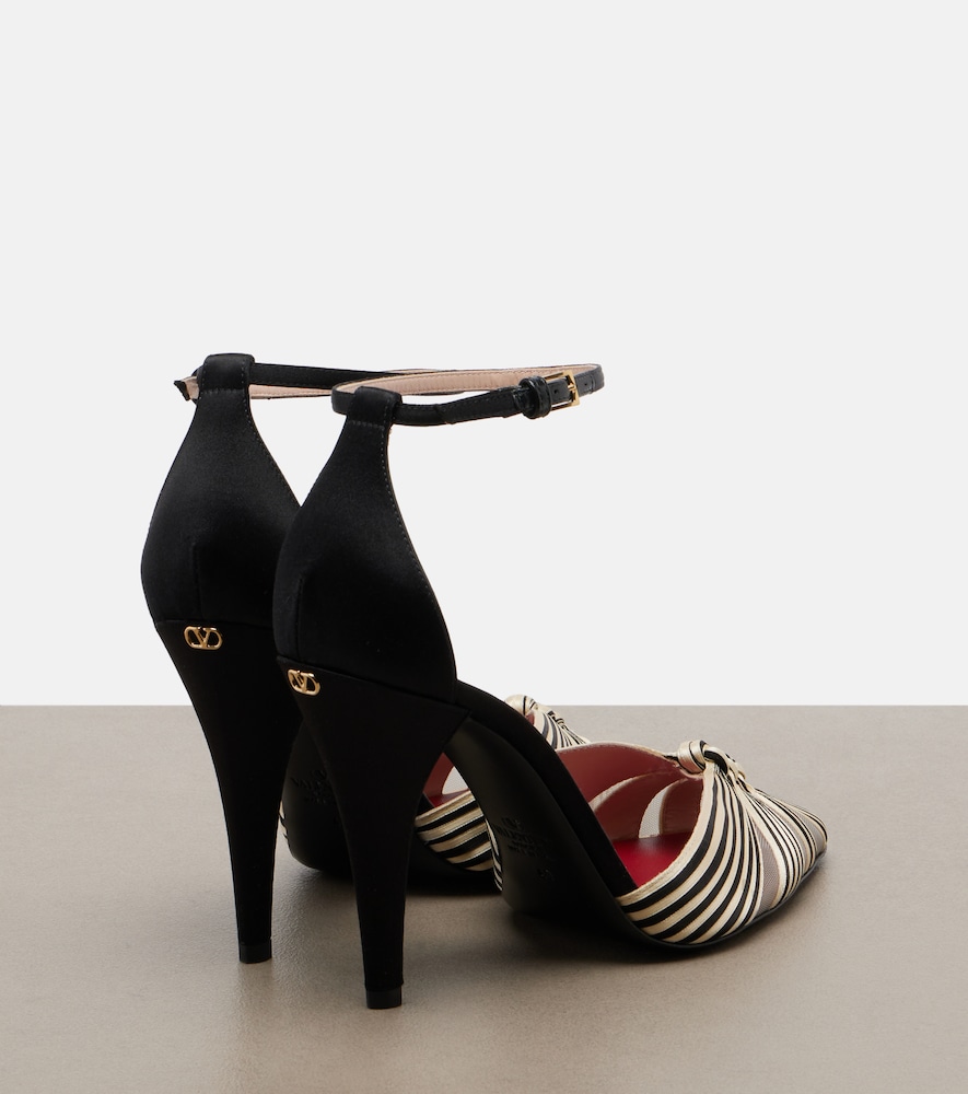 Garavani Annine Satin Pumps
