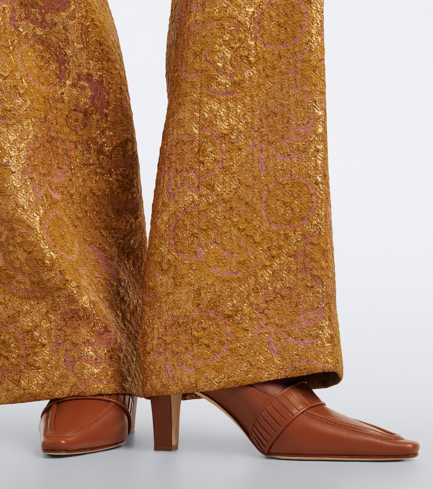Mindita Pumps