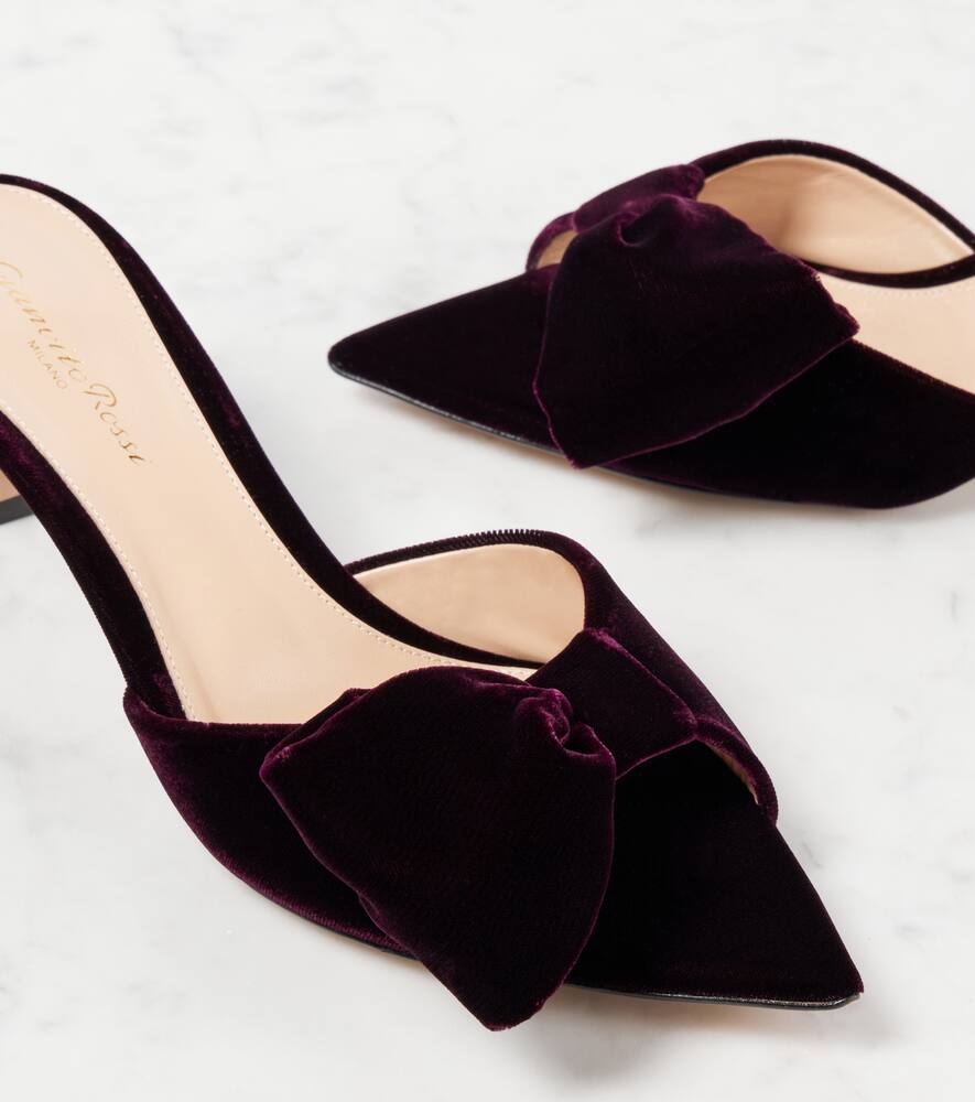 GIANVITO ROSSI 55 BOW-DETAIL VELVET MULES