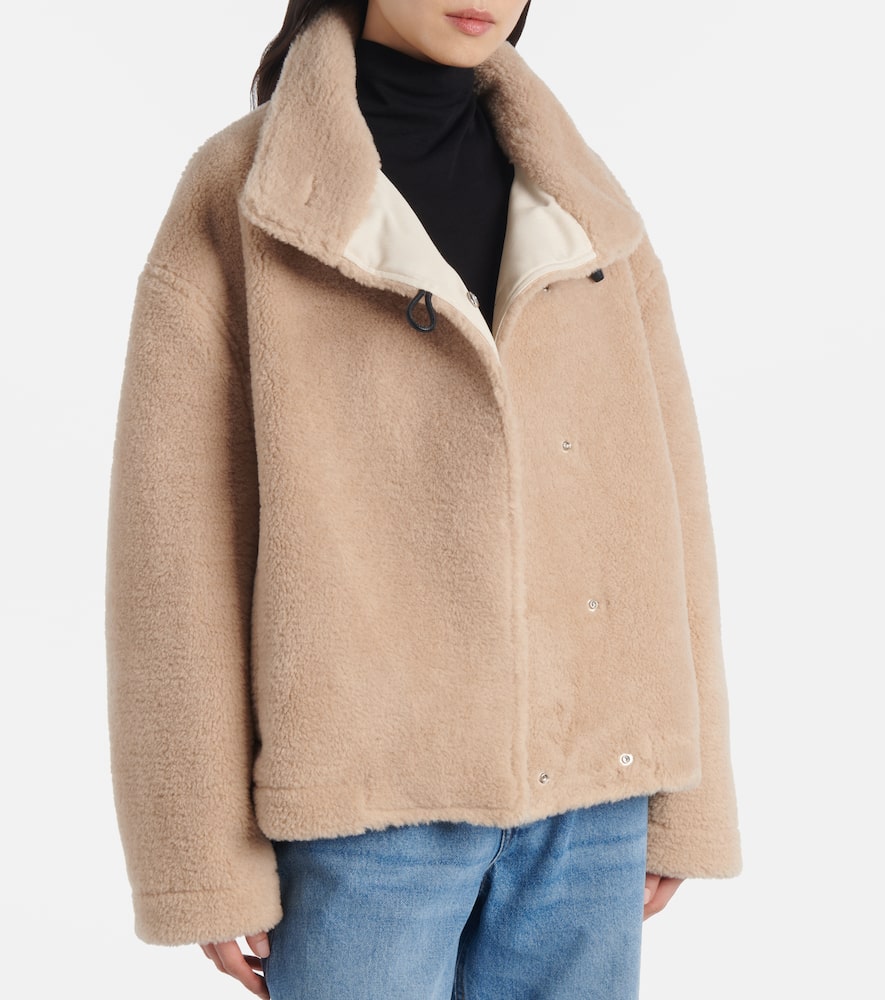 Jacquemus Fernando Teddy Jacket In Beige
