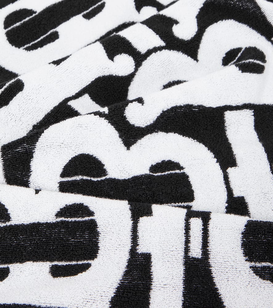 Burberry Monogram Cotton Jacquard Towel In Black