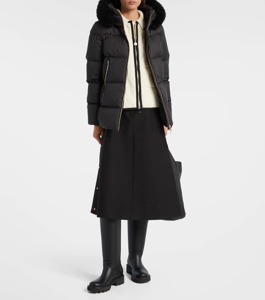 Moncler Laichefur Hooded Shearling-trimmed Short Down Jacket In Black