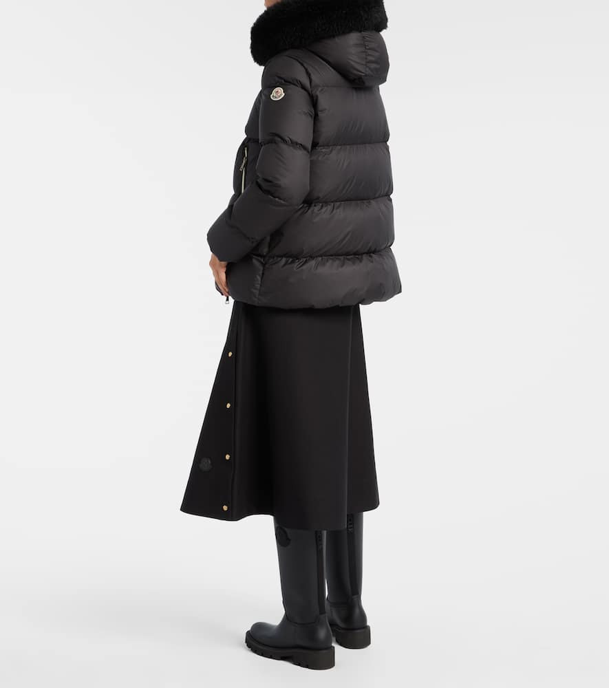 Moncler Laichefur Hooded Shearling-trimmed Short Down Jacket In Black
