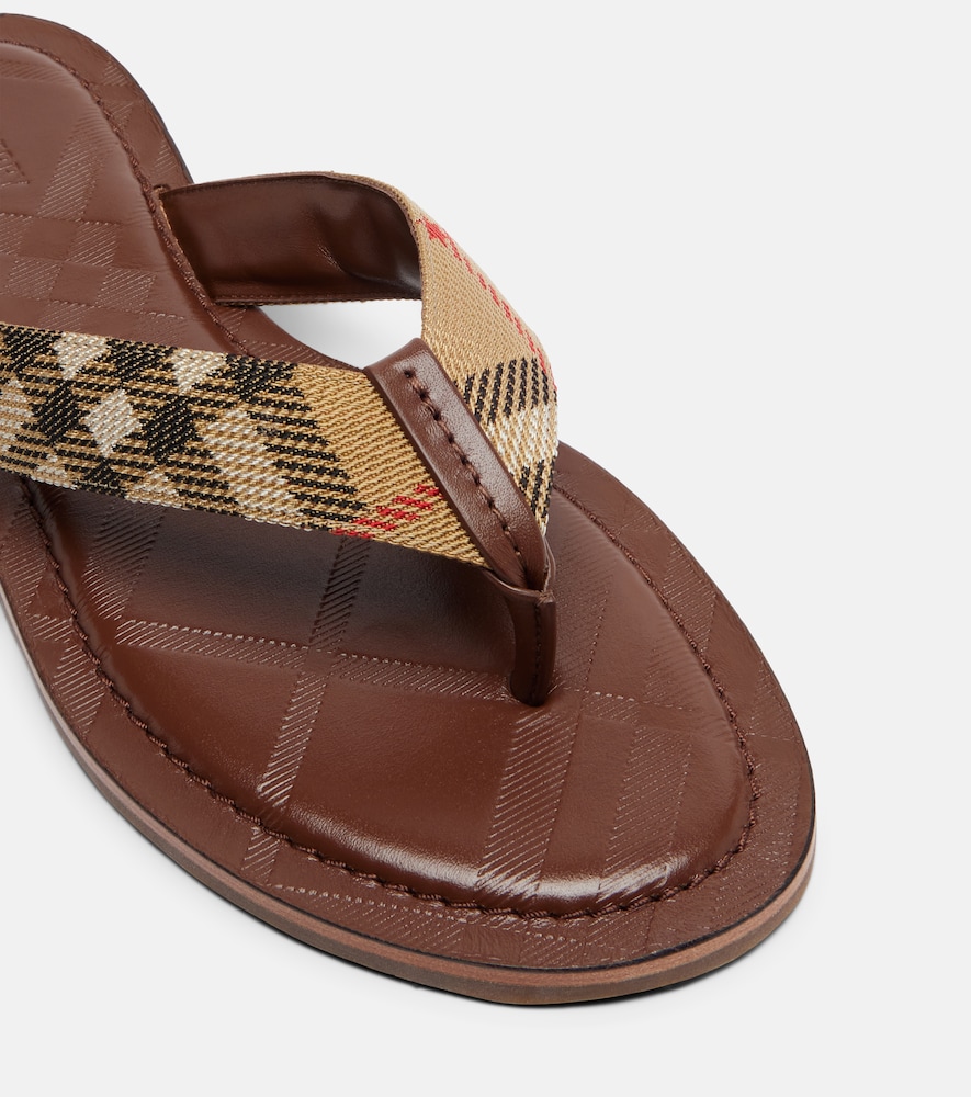  Burberry Burberry Sandalen Pavance Buberry Check 