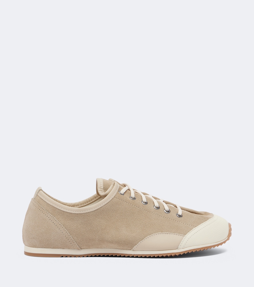 Gummy Grips Sneakers