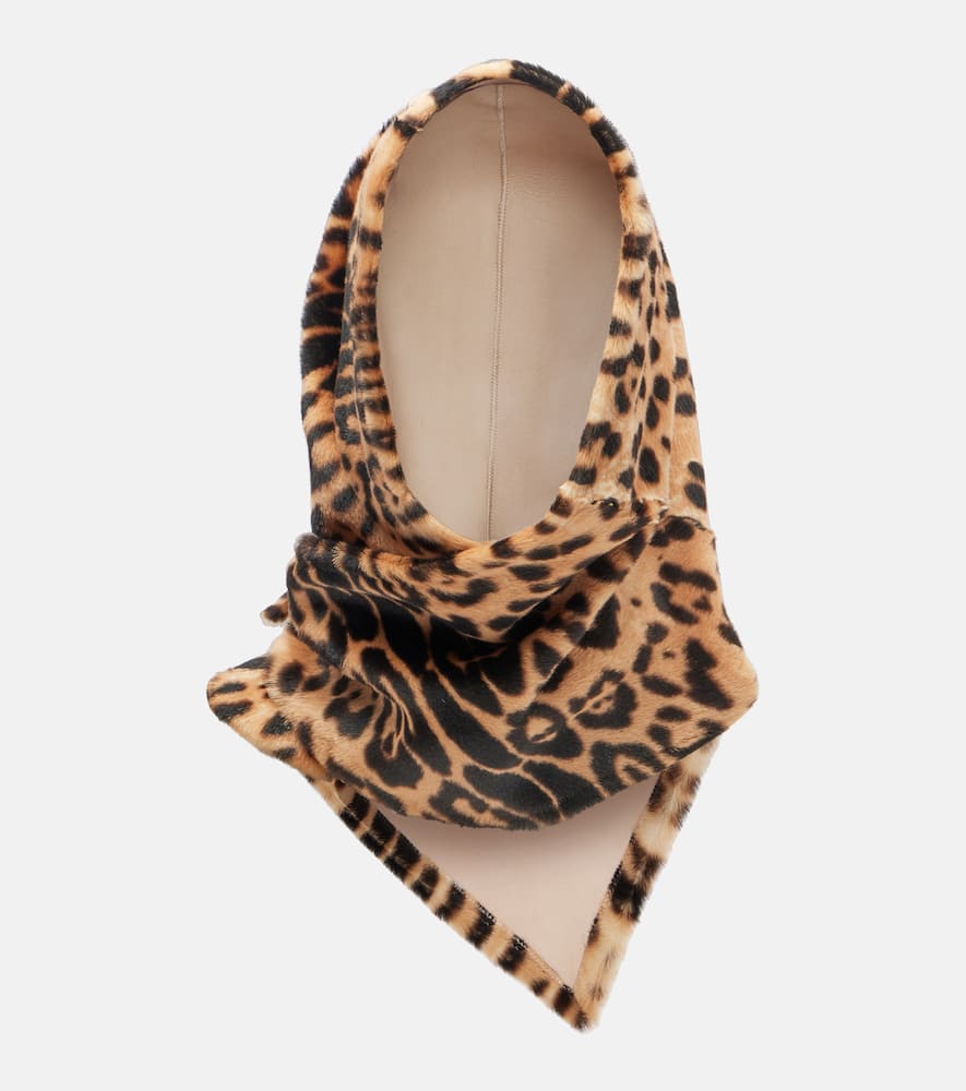 Foulard in shearling con stampa leopardata