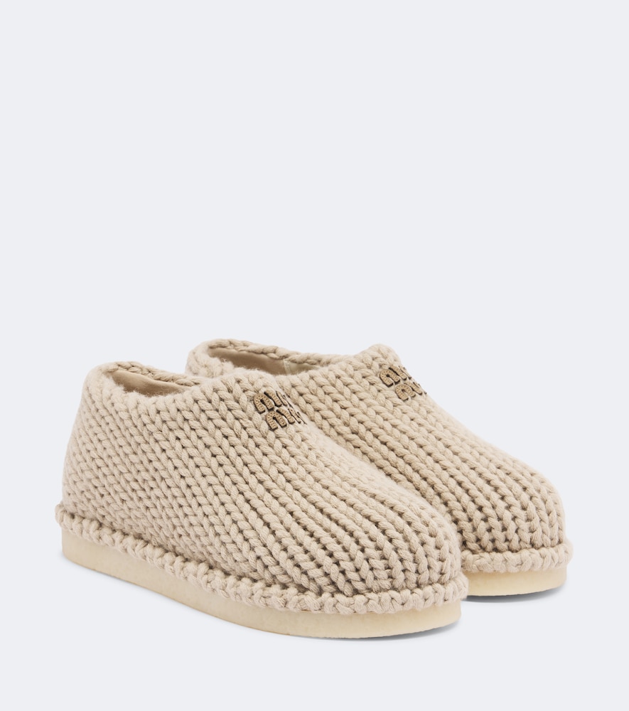 Slip-Ons aus Strick