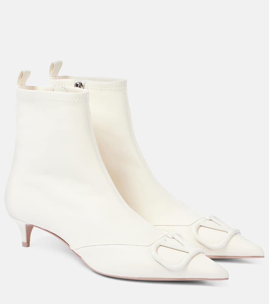 VLogo Signature 40 leather ankle boots