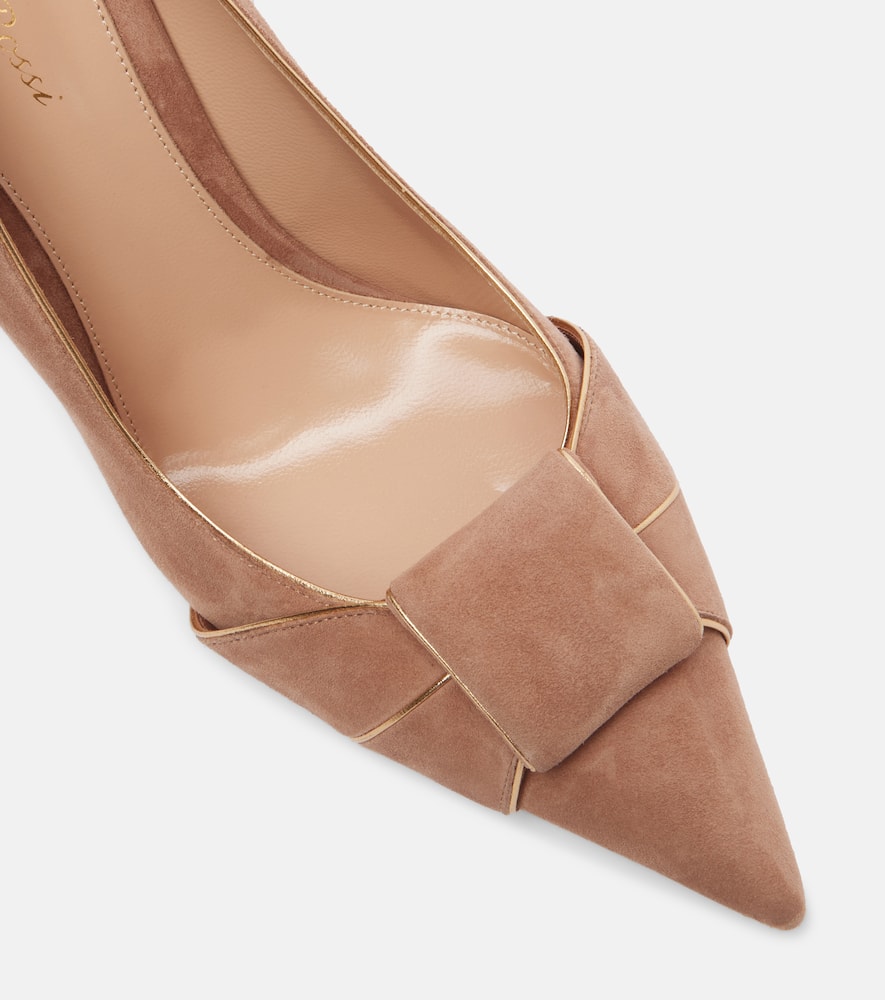 Gianvito Rossi Suede Pumps In Brown