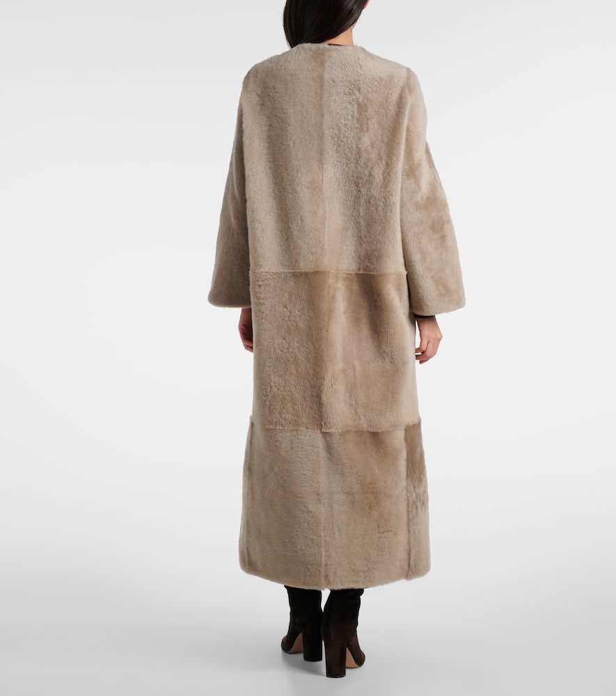 Yves Salomon Shearling Coat In Neutral