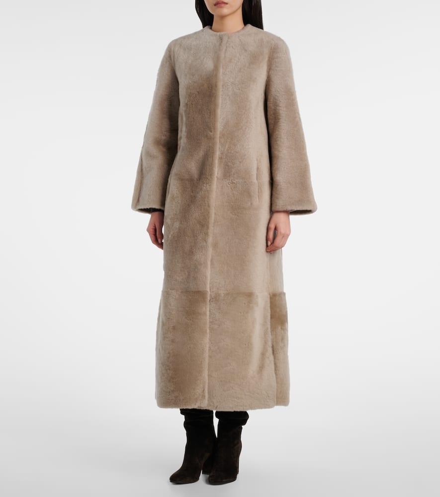 Yves Salomon Shearling Coat In Neutral