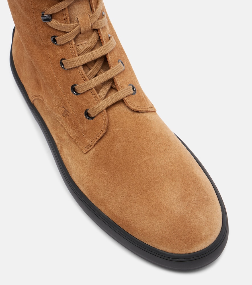 Tod's Winter Gommino Suede Ankle Boots In Neutral