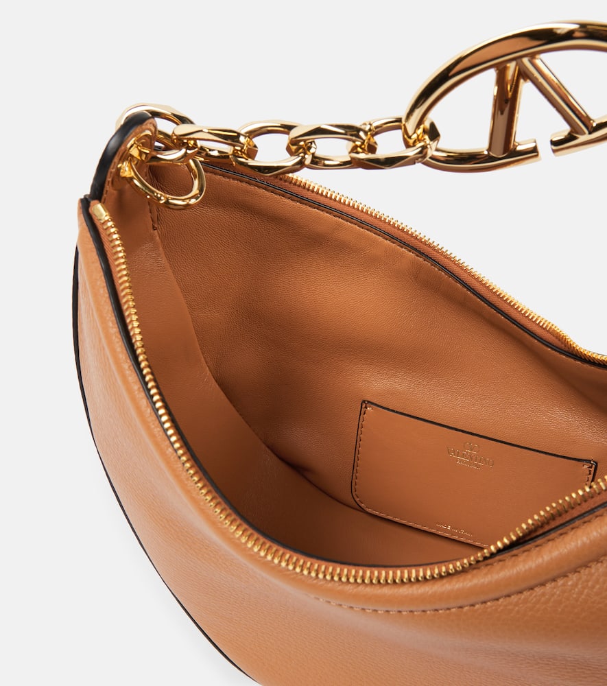 ショルダーバッグ・ポシェット VALENTINO Brown leather medium VLogo Moon shoulder bag Valentino Garavani VLogo Moon Medium Grainy Calfskin Hobo