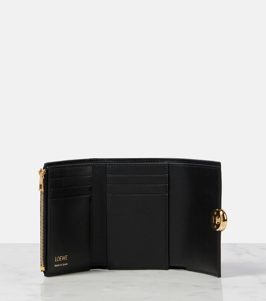  Loewe Loewe Pebble Leather Wallet 