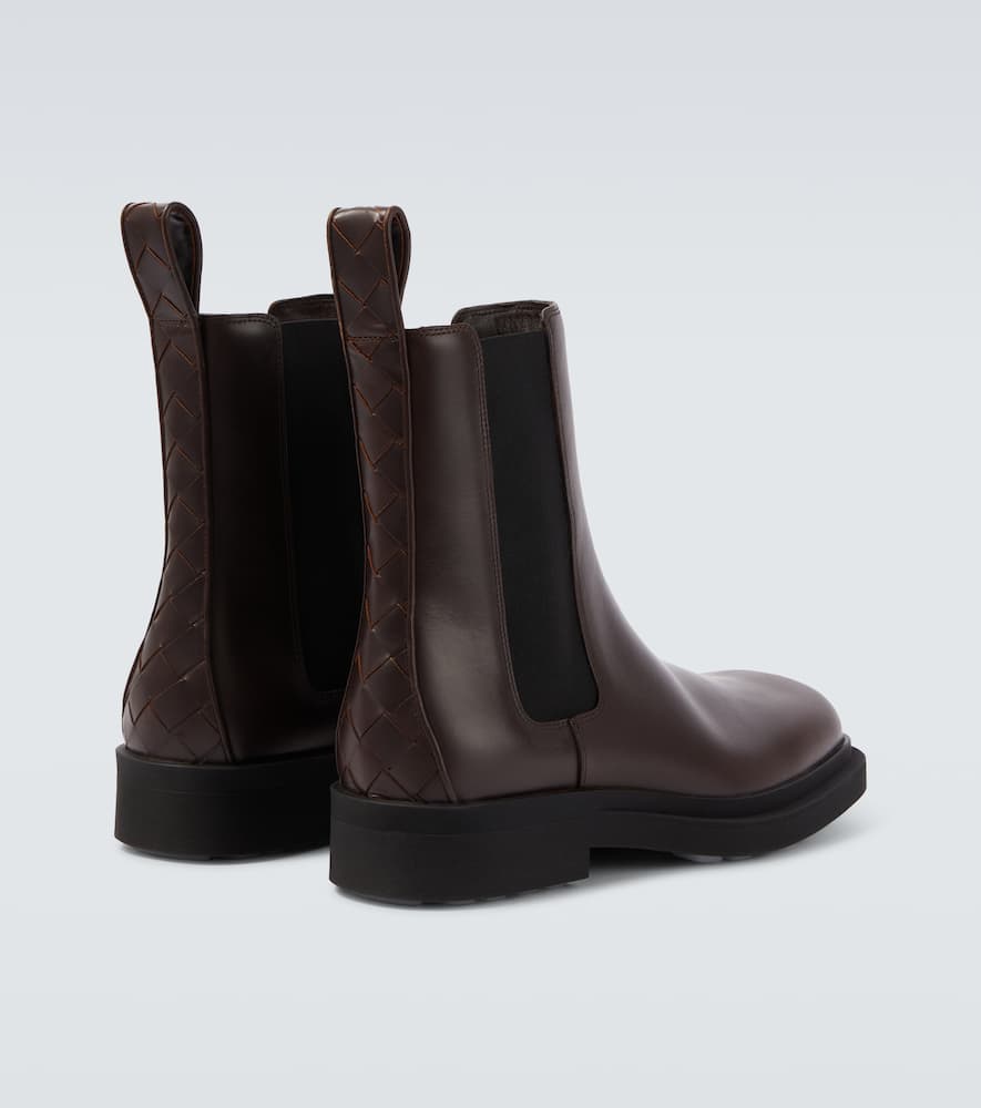 Bottega Veneta Ben Leather Chelsea Boots In Brown