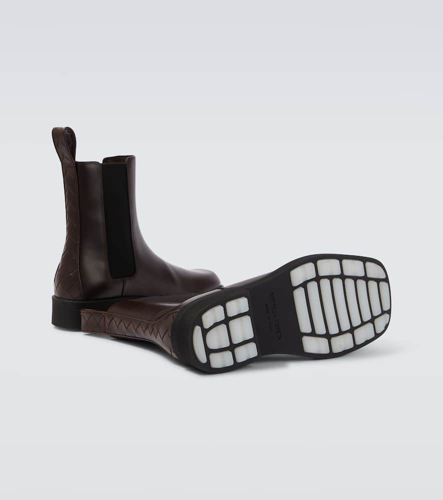 Bottega Veneta Ben Leather Chelsea Boots In Brown