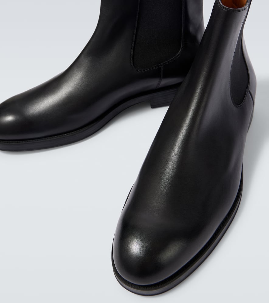 Tod's Leather Chelsea Boots In Black