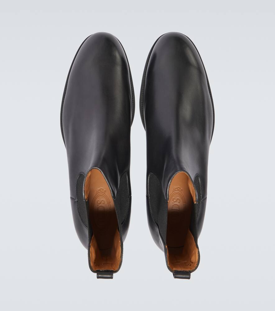 Tod's Leather Chelsea Boots In Black
