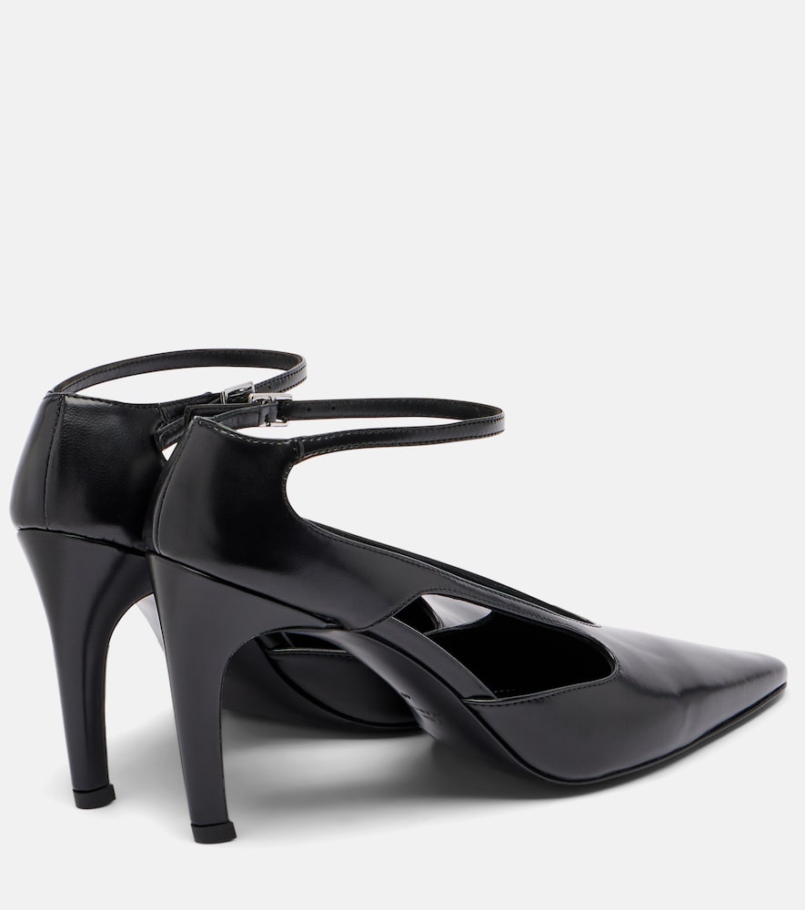  Toteme Toteme Cutout Leather Pumps 
