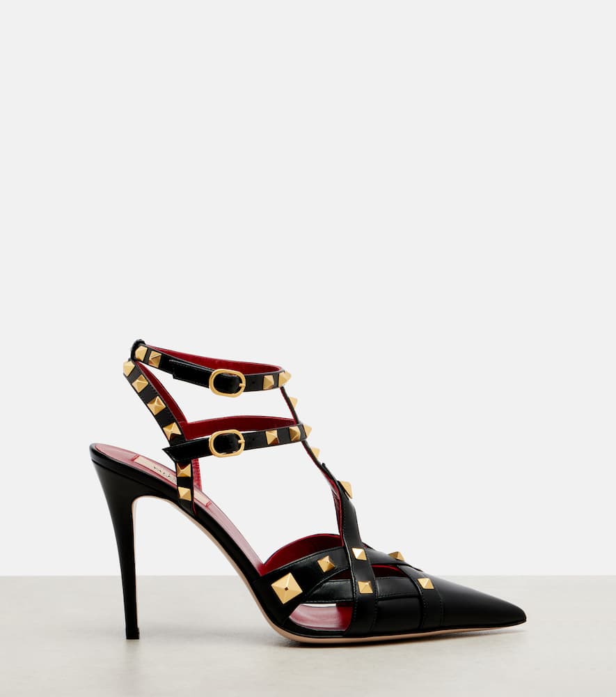 Valentino Studdy Leather Pumps In Black