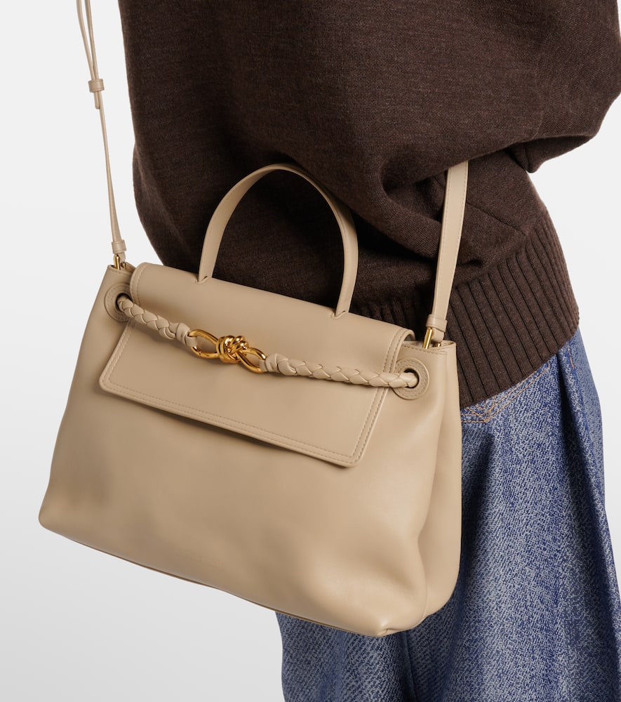 Bottega Veneta Ciao Ciao Knot Medium Leather Tote Bag In Beige