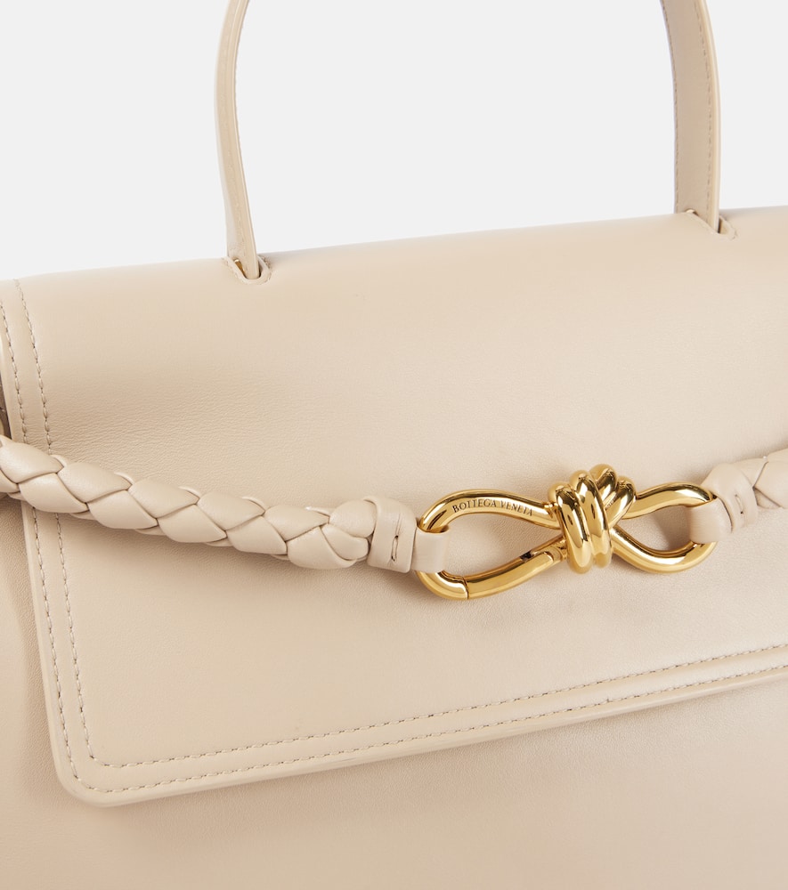 Bottega Veneta Ciao Ciao Knot Medium Leather Tote Bag In Beige