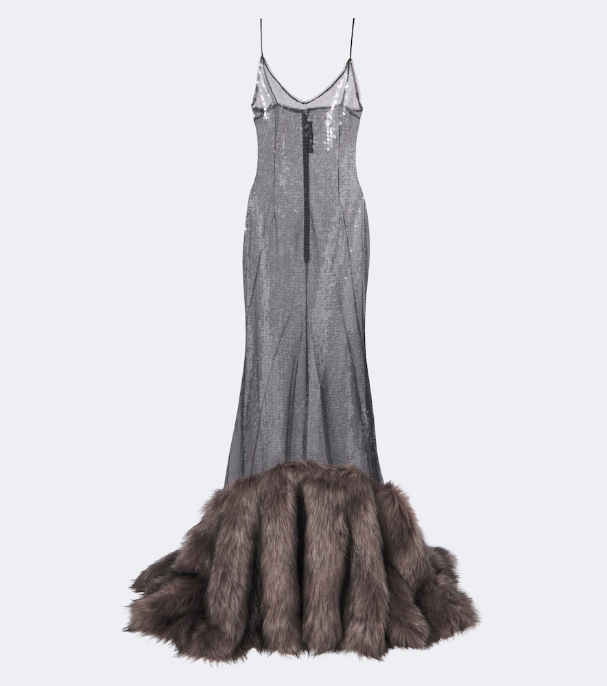 Robe mit Pailletten