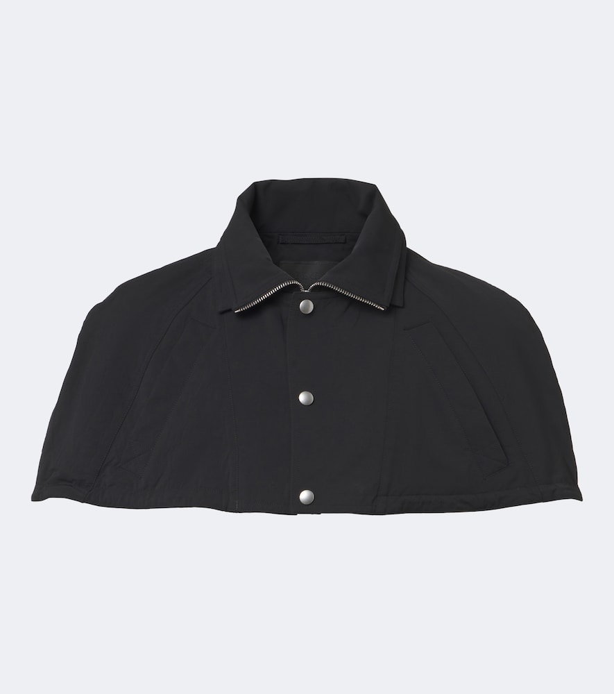 Prada Cape courte en Re-Nylon 2450 €