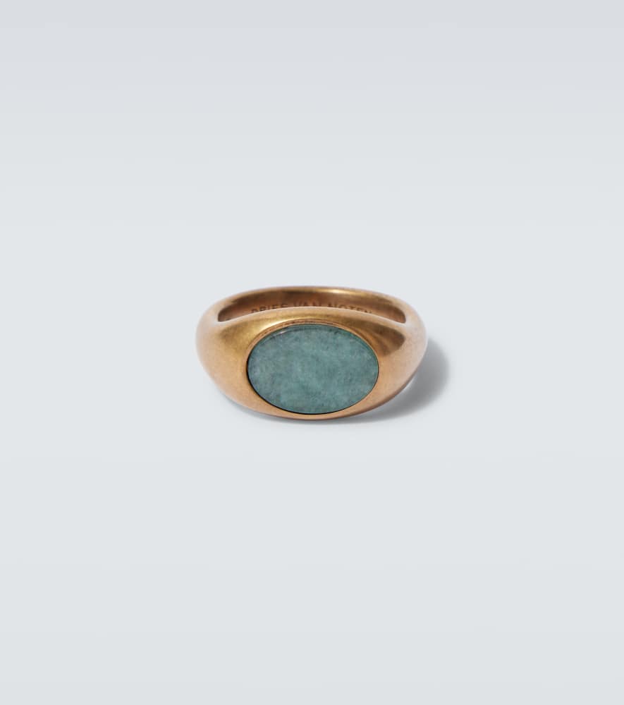 Ring with stone