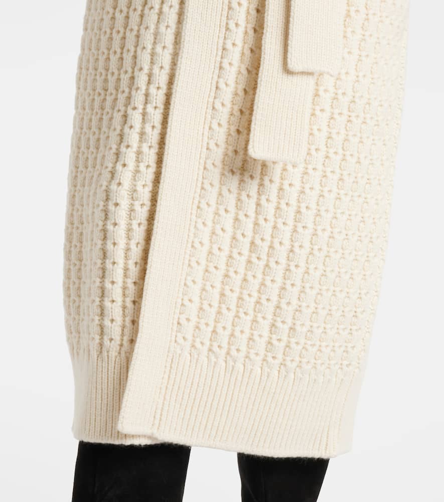 Alaïa Oversized Wool Cardigan In Ivoire