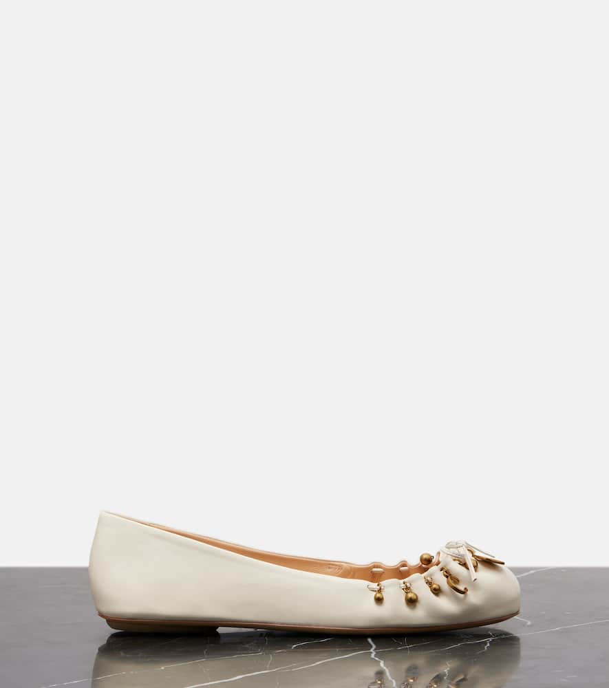Chloé Charms Leather Ballet Flats In White