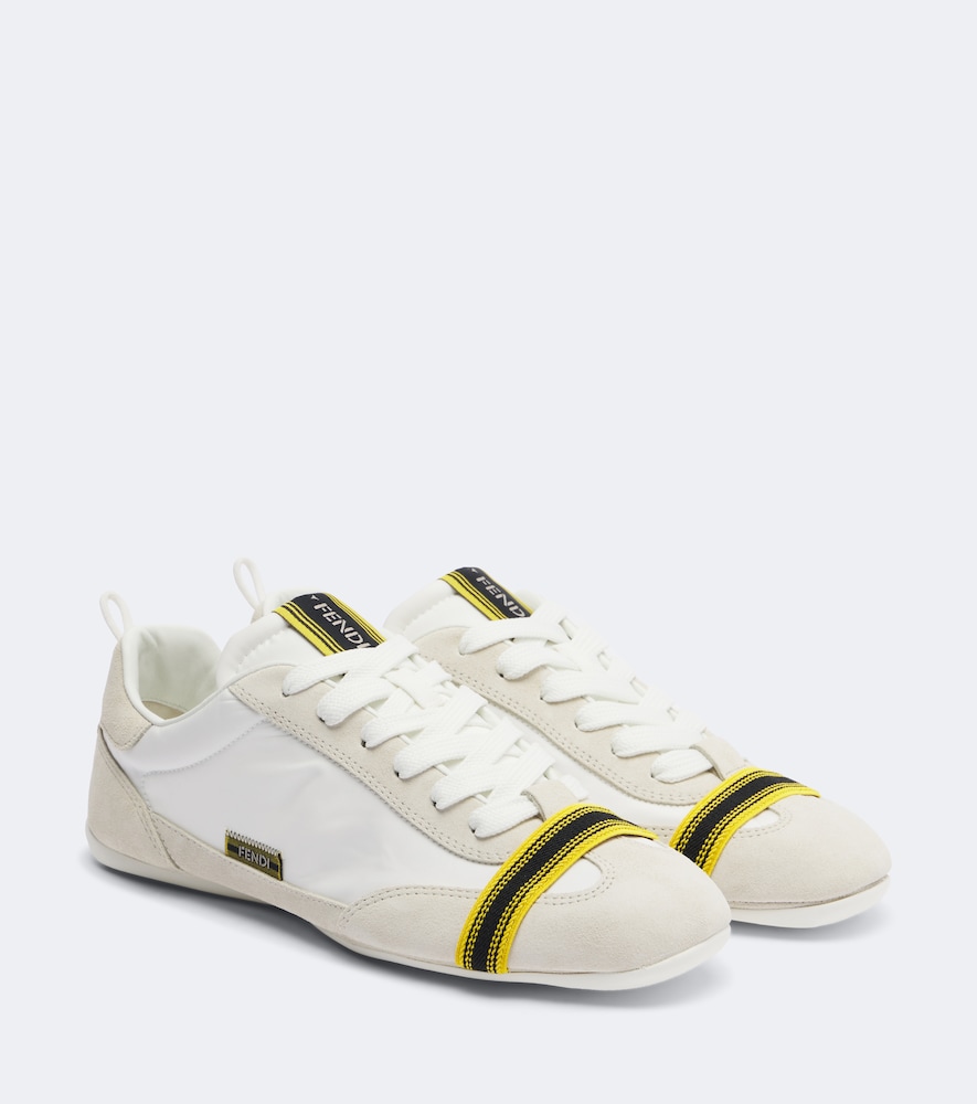 Fendi Baskets Wrap en daim 790 €