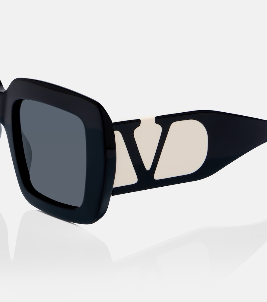  Valentino Valentino Viva Superstar Square Sunglasses 