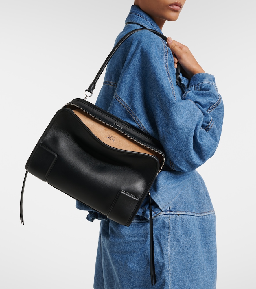 Amazona 180 Medium Leather Top-Handle Bag