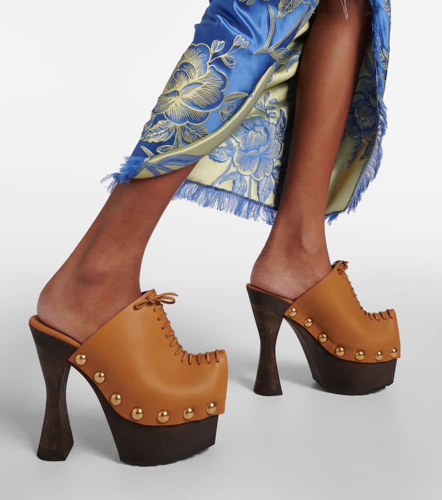 Shop Etro Plateau 90 Leather Pumps In Brown