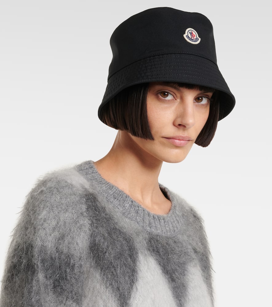 Moncler Black Logo Bucket Hat In Black